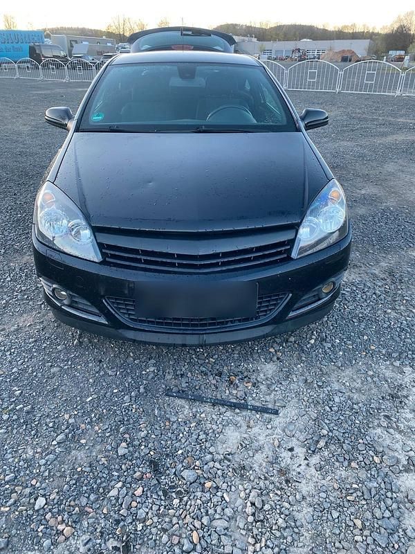 Gebraucht Opel Astra GTC 116 PS (85 kW) 2008 Schwarz Coupé