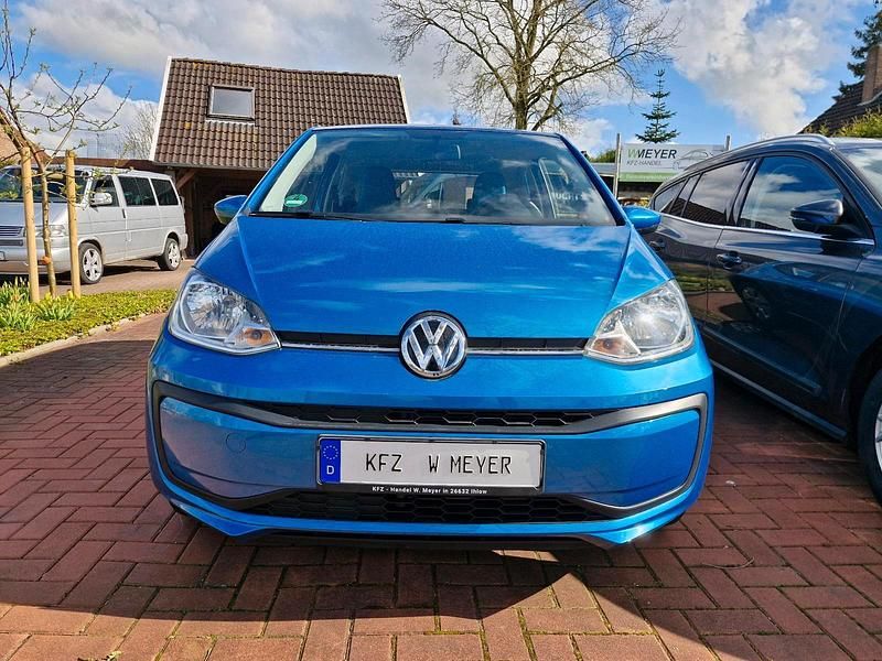 Second-hand VW up! 60 CP (44 kW) 2019 Albastru Hatchback