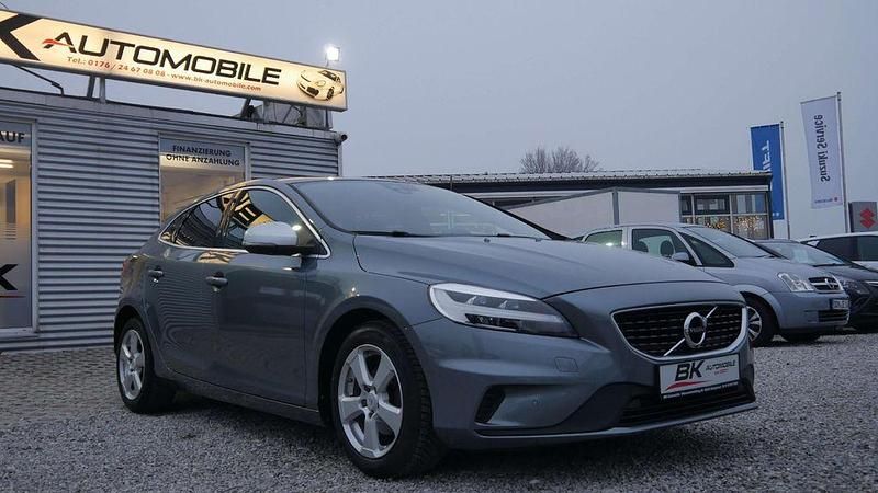 Osmium grey Gebraucht 2018 Volvo V40 Kombi | 13.490 € (Etwas zu teuer) - Bild 1/4