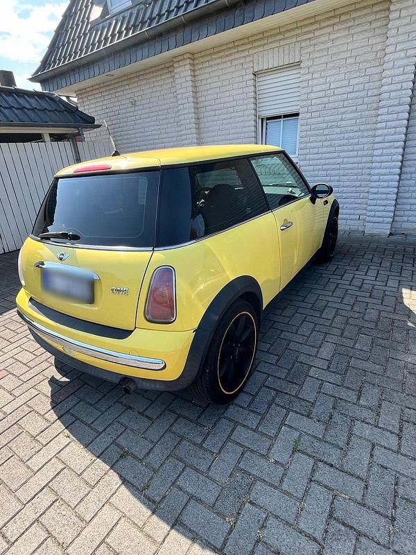 Gebraucht Mini Cooper 90 PS (66 kW) 2004 Gelb Kleinwagen