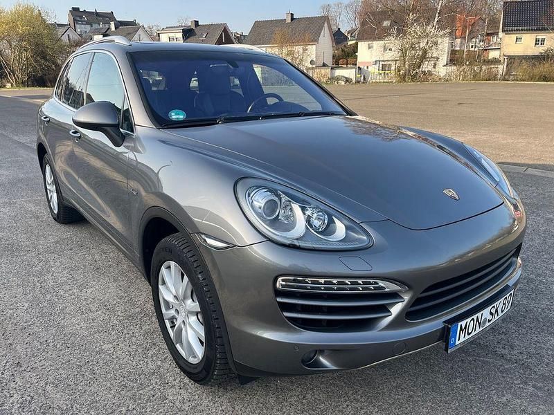 Gebraucht Porsche Cayenne 245 PS (180 kW) 2010 Grau SUV