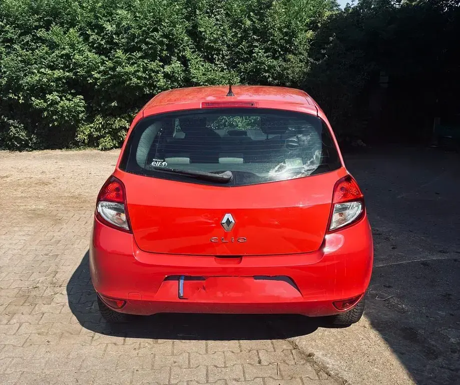 Gebraucht Renault Clio II Authentique 68 PS (50 kW) 2009 Rot Limousine