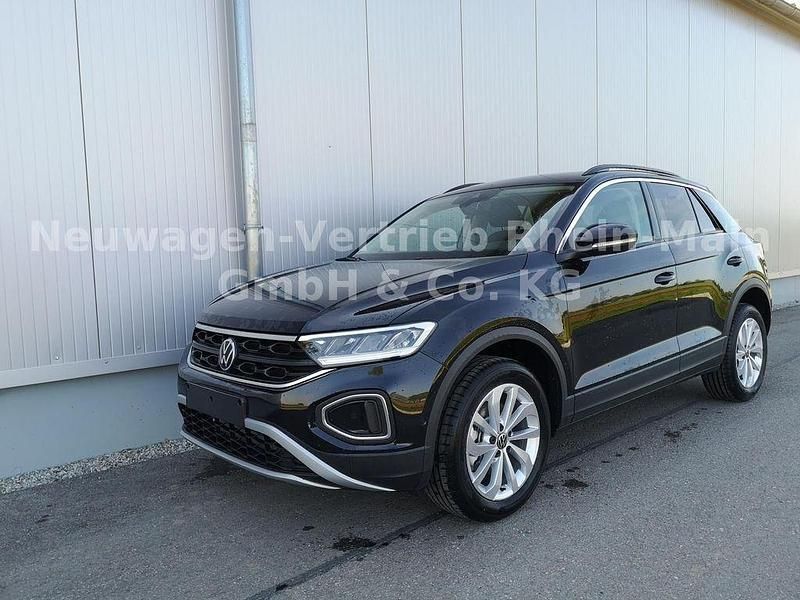 Schwarz Neu 2025 VW T-Roc Life SUV | 29.990 € (Superpreis) - Bild 1/4