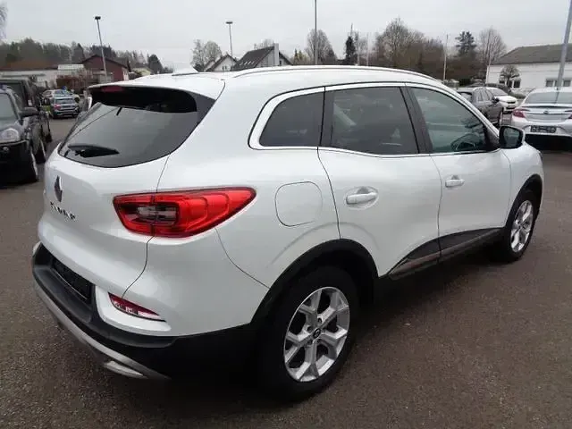 Gebraucht Renault Kadjar LIMITED 116 PS (85 kW) 2019 Weiss "nacre" SUV