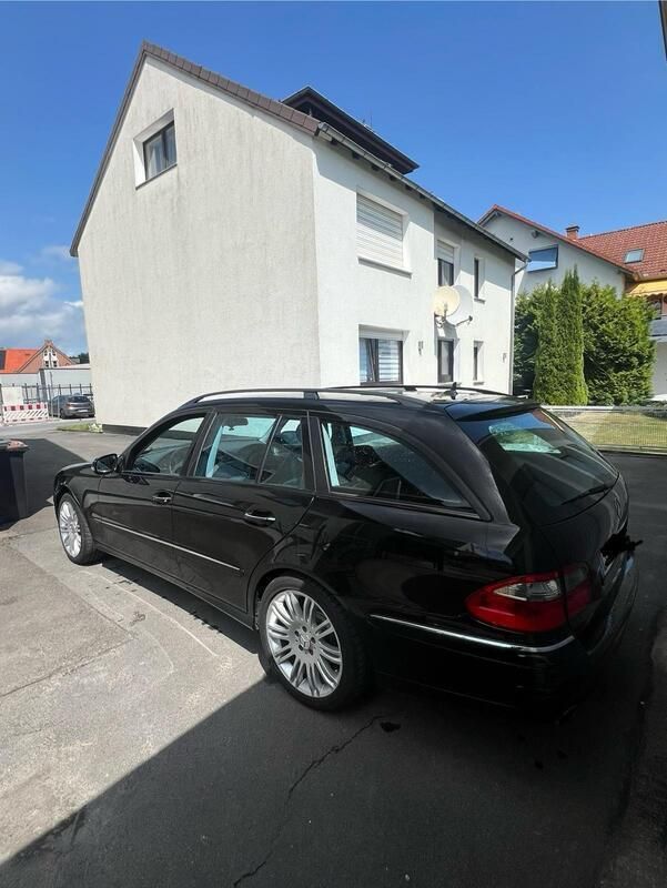 Schwarz Gebraucht 2008 Mercedes E320 Avantgarde Kombi | 4.799 € (Guter Preis) - Bild 1/3