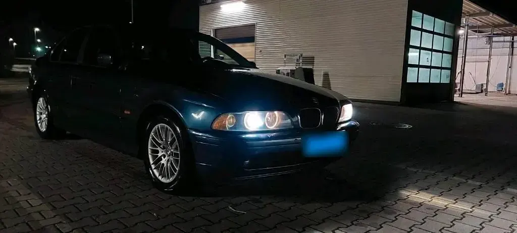Gebraucht BMW 525 193 PS (141 kW) 2002 Blau Limousine