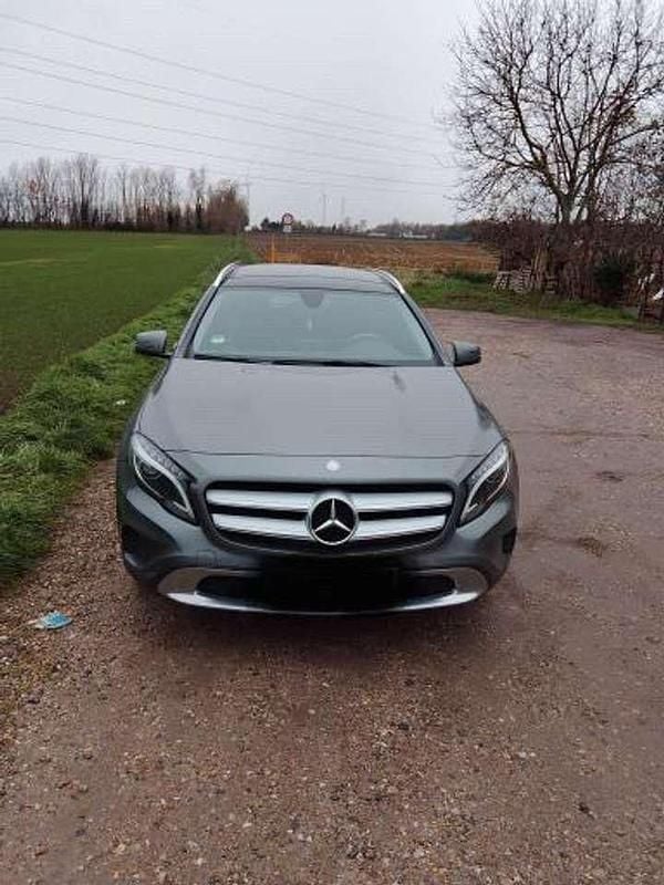 Gebraucht 2016 Mercedes GLA180 Urban SUV | 15.800 € (Guter Preis) - Bild 1/4