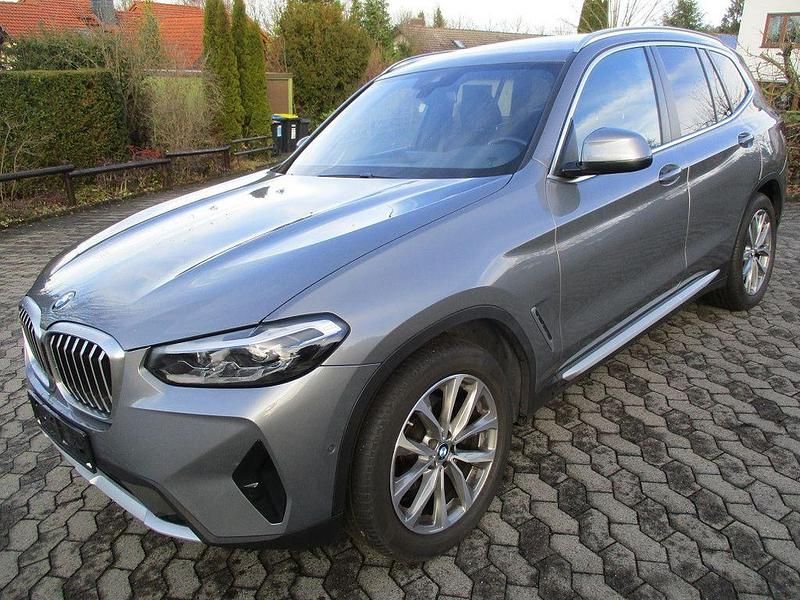 Gebraucht BMW X3 Sport Line 190 PS (139 kW) 2022 Grau SUV