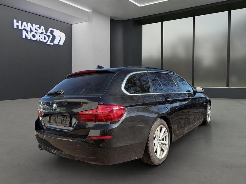 Gebraucht BMW 520 184 PS (135 kW) 2013 Schwarz / black sapphire (metallic) Kombi