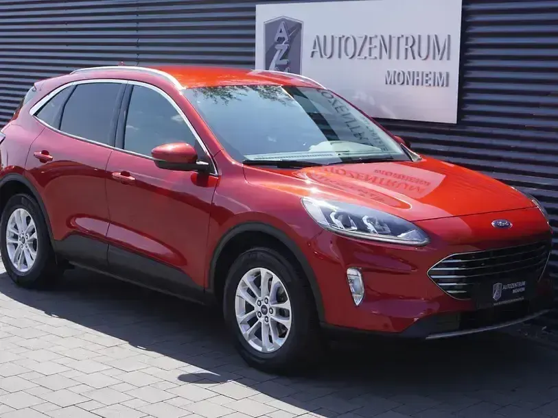 Gebraucht Ford Kuga Titanium 224 PS (164 kW) 2022 Rot SUV