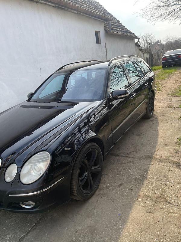 Gebraucht Mercedes E320 224 PS (164 kW) 2007 Schwarz Kombi