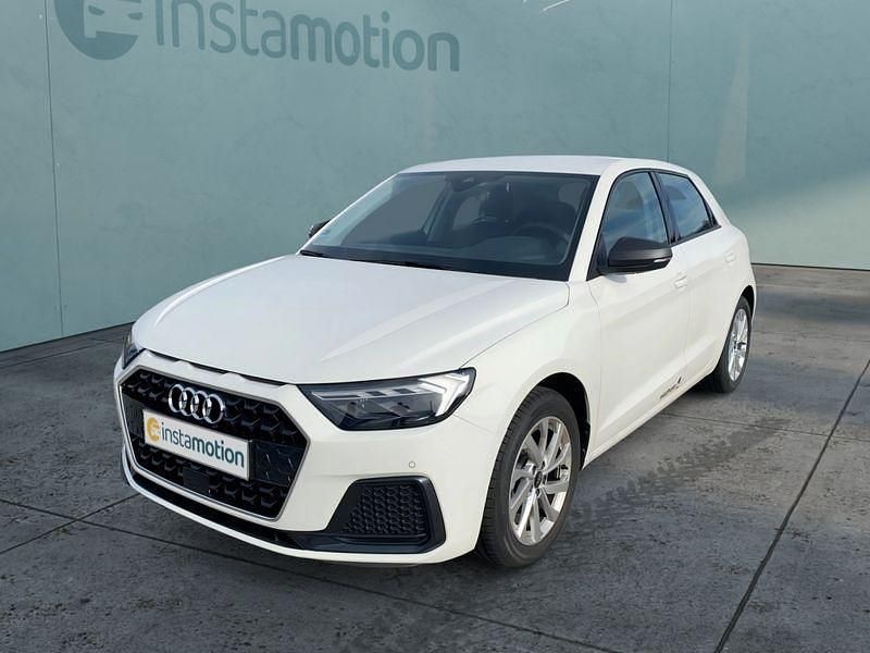 Weiß Gebraucht 2025 Audi A1 Sportback Kleinwagen | 24.599 € (Teuer) - Bild 1/4