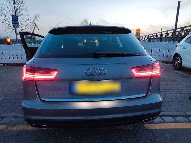 Gebraucht Audi A6 Ambiente 218 PS (160 kW) 2018 Grau Kombi