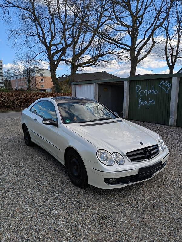 Grau Gebraucht 2007 Mercedes CLK280 Coupé | 6.999 € - Bild 1/4