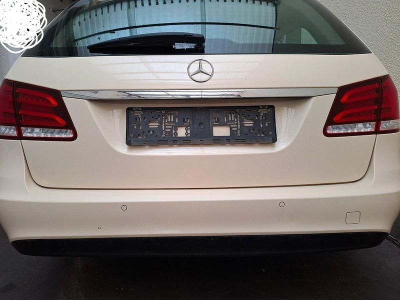 Gelb Gebraucht 2015 Mercedes E200 Elegance Kombi | 4.900 € (Fairer Preis) - Bild 1/4