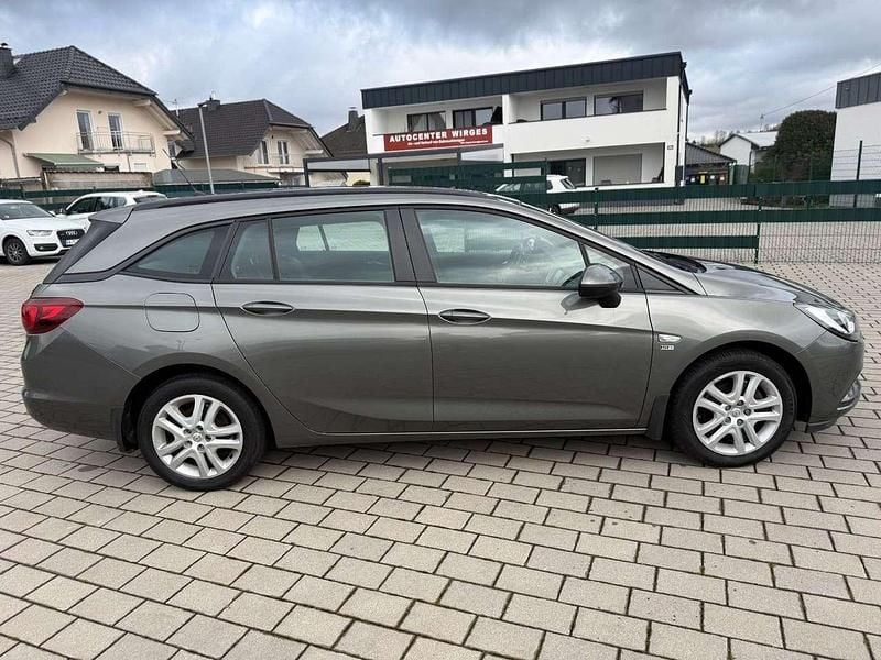 Gebraucht Opel Astra Edition 110 PS (80 kW) 2019 Grau Kombi