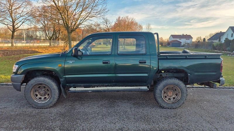 Gebraucht Toyota HiLux 102 PS (75 kW) 2004 Grün Pickup