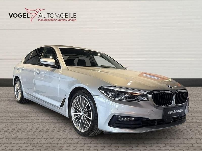 Gebraucht BMW 530e Sport Line 252 PS (185 kW) 2019 Glaciersilber metallic Limousine