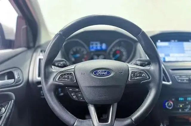 Second-hand Ford Focus Titanium 125 CP (91 kW) 2017 Argintiu