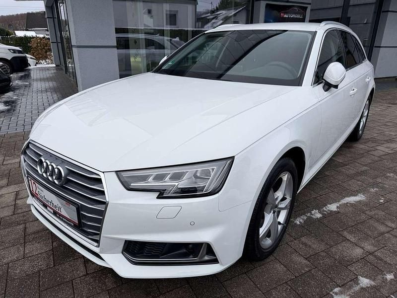 Gebraucht Audi A4 Sport 150 PS (110 kW) 2019 Weiß Kombi