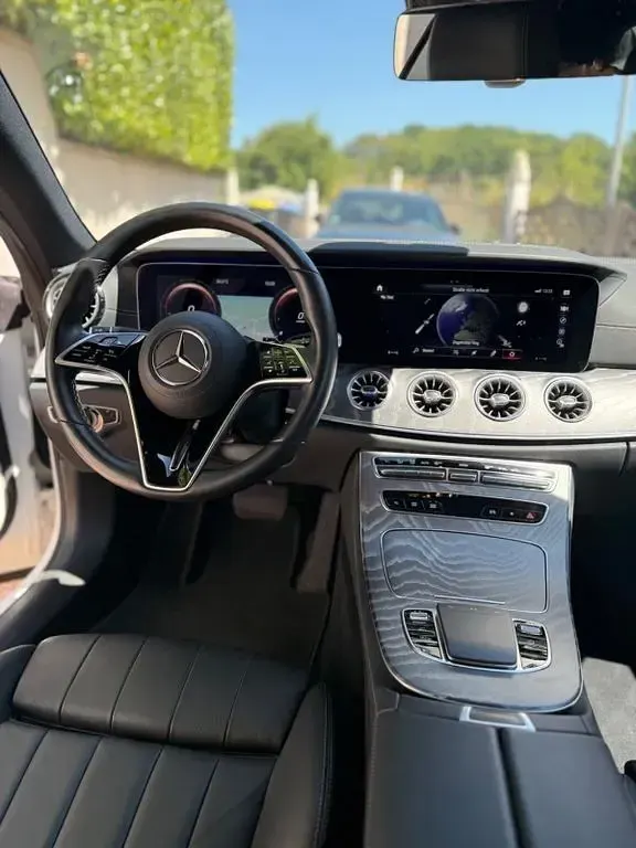 Gebraucht Mercedes E200 197 PS (144 kW) 2021 Weiß