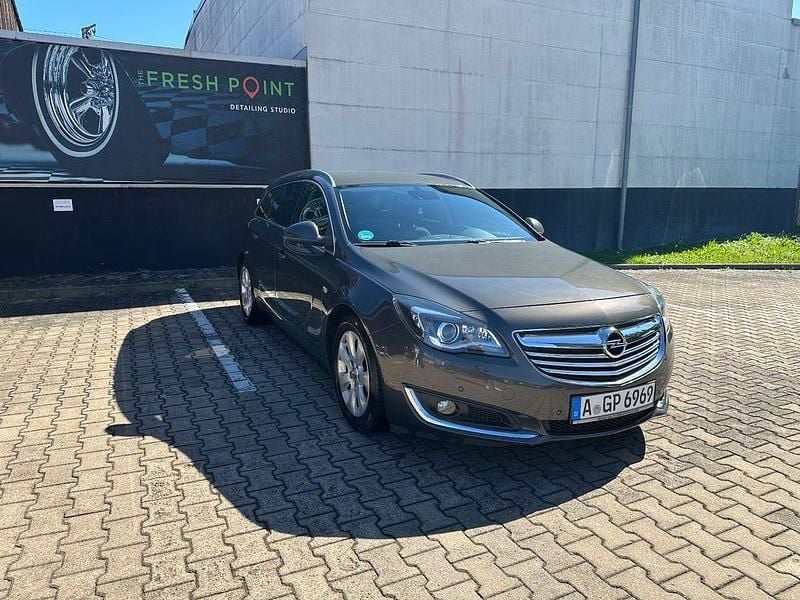 Gebraucht Opel Insignia Business 163 PS (119 kW) 2014 Grau Kombi