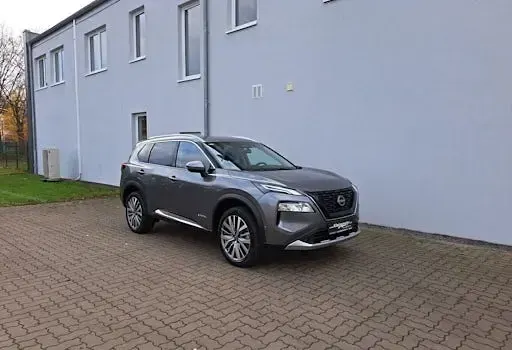 Gebraucht Nissan X-Trail Tekna 213 PS (156 kW) 2025 Grau SUV