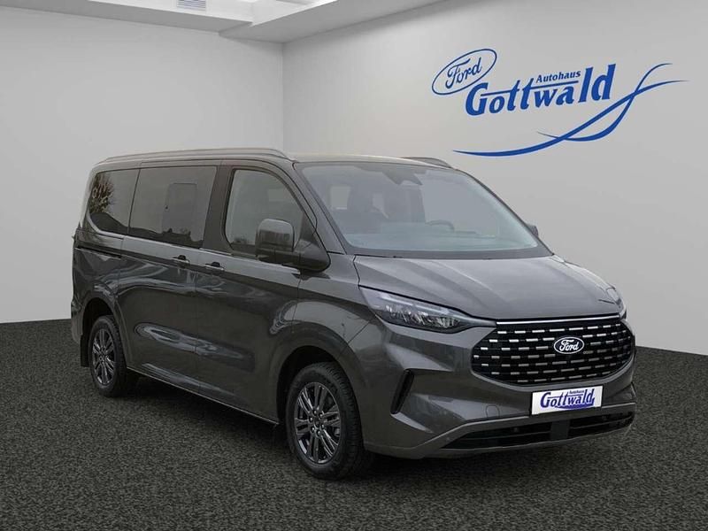 Gebraucht Ford Tourneo Titanium 150 PS (110 kW) 2025 Grau Van / Kleinbus
