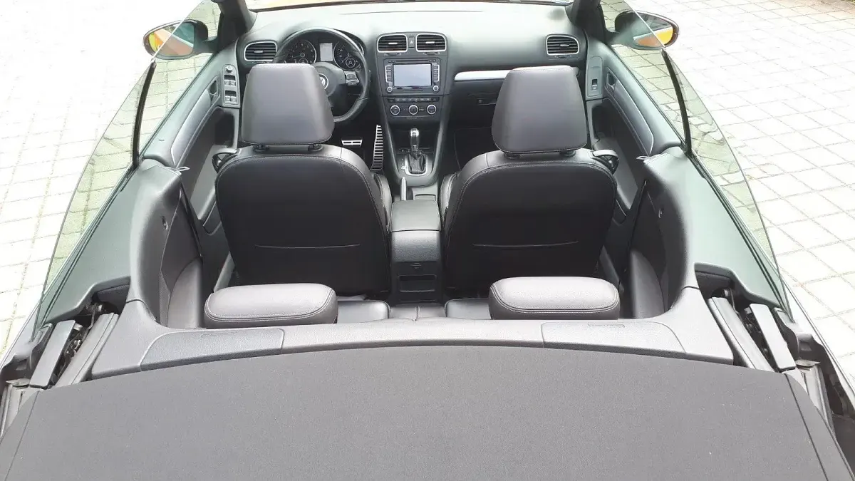 Gebraucht VW Golf Cabriolet R 265 PS (194 kW) 2013 Schwarz Cabrio