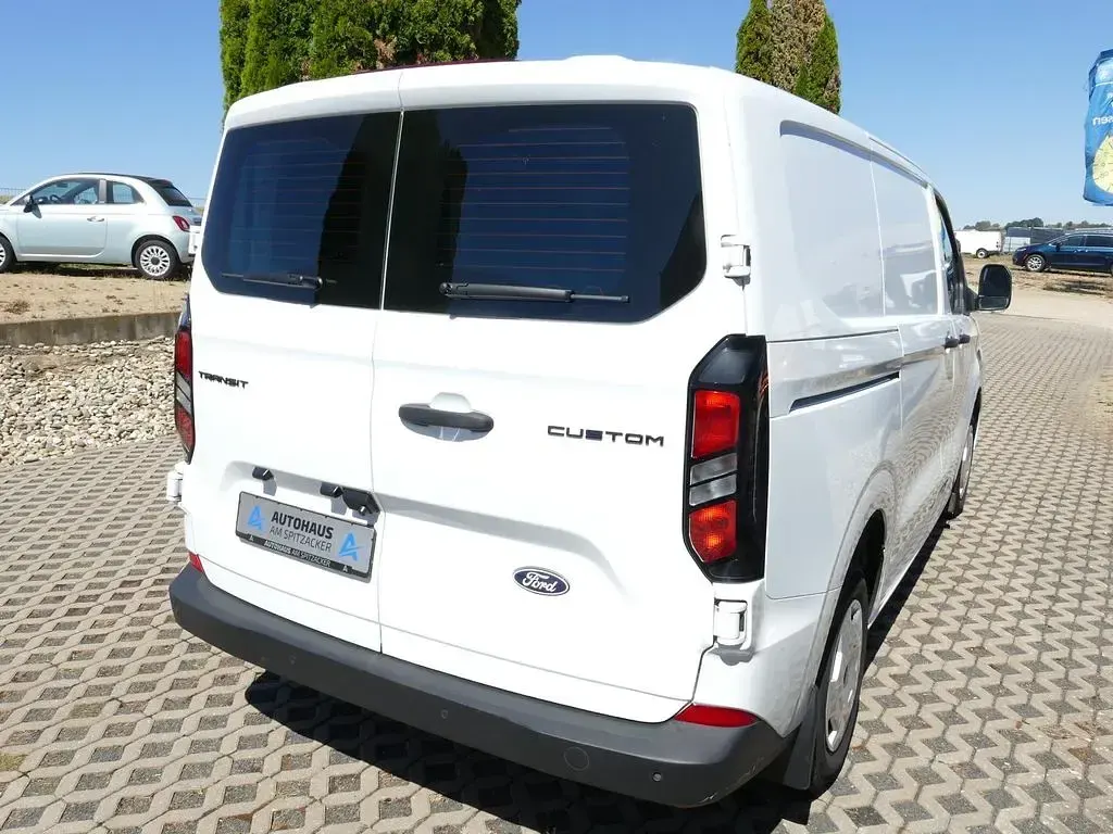 Gebraucht Ford Transit Custom Trend 136 PS (100 kW) 2024 Frostweiß Van