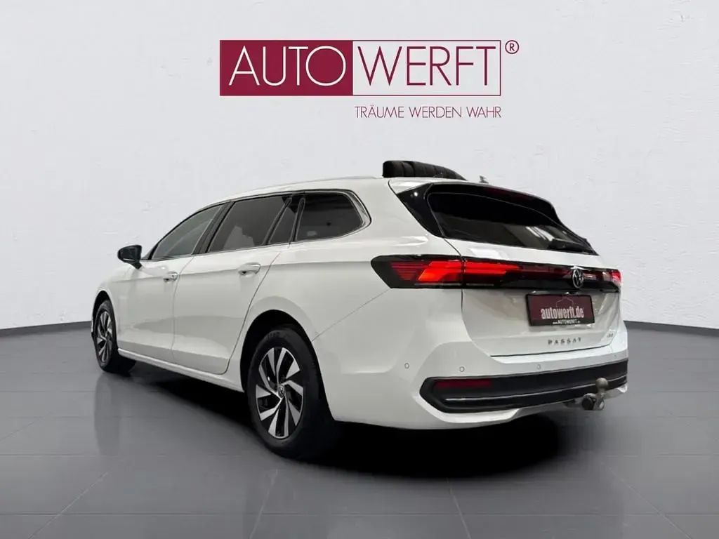 Gebraucht VW Passat Business 150 PS (110 kW) 2024 Weiss Kombi