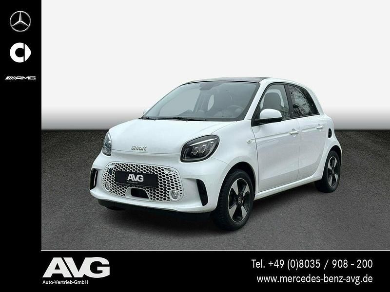 Weiß Gebraucht 2022 Smart ForFour Electric Drive Passion Limousine | 12.800 € (Fairer Preis) - Bild 1/4