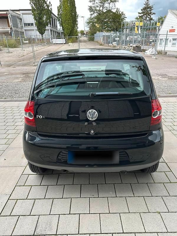 Gebraucht VW Fox 54 PS (39 kW) 2006 Schwarz Kleinwagen