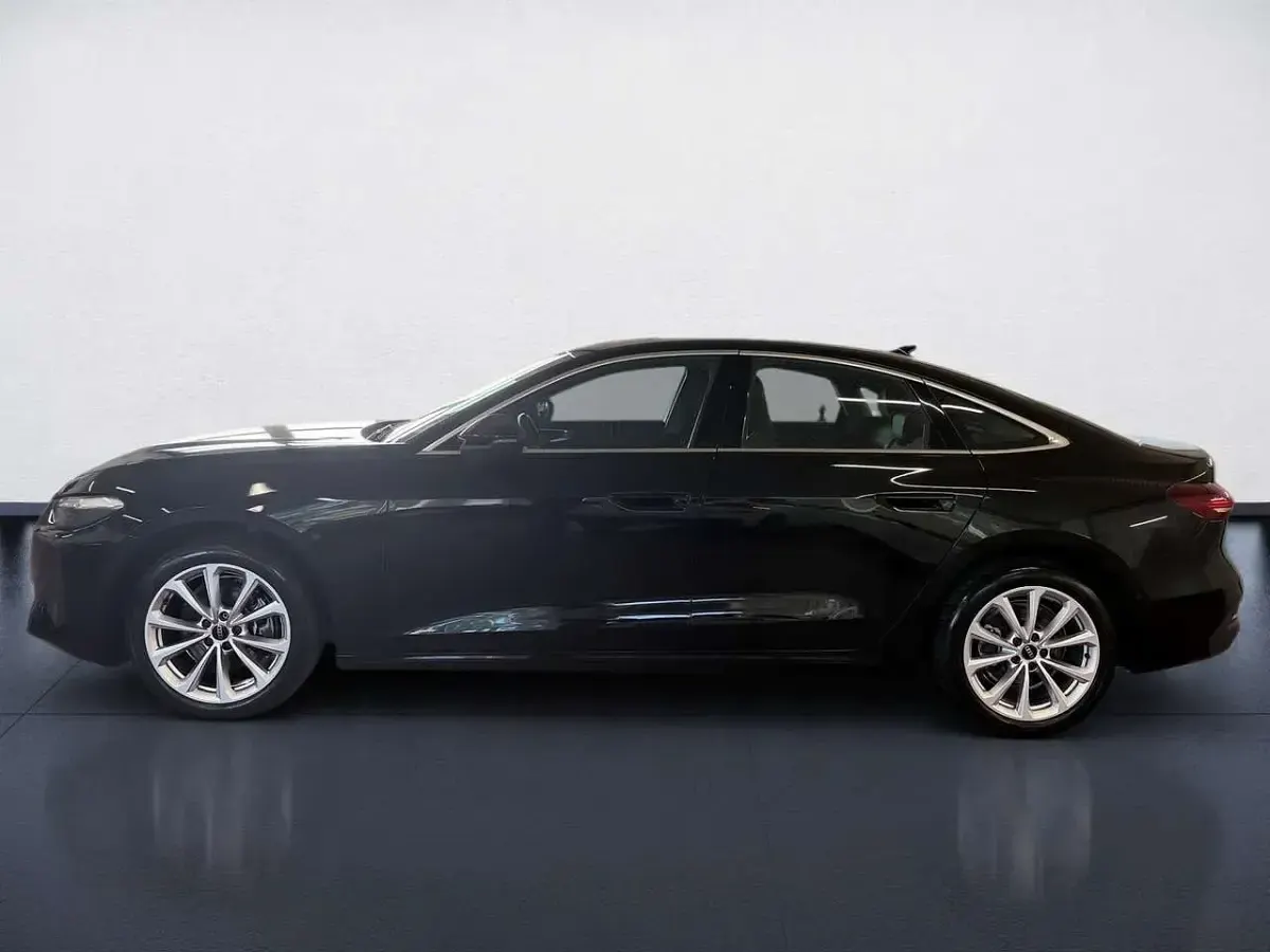 Gebraucht Audi A5 Basis 204 PS (150 kW) 2025 Schwarz Limousine