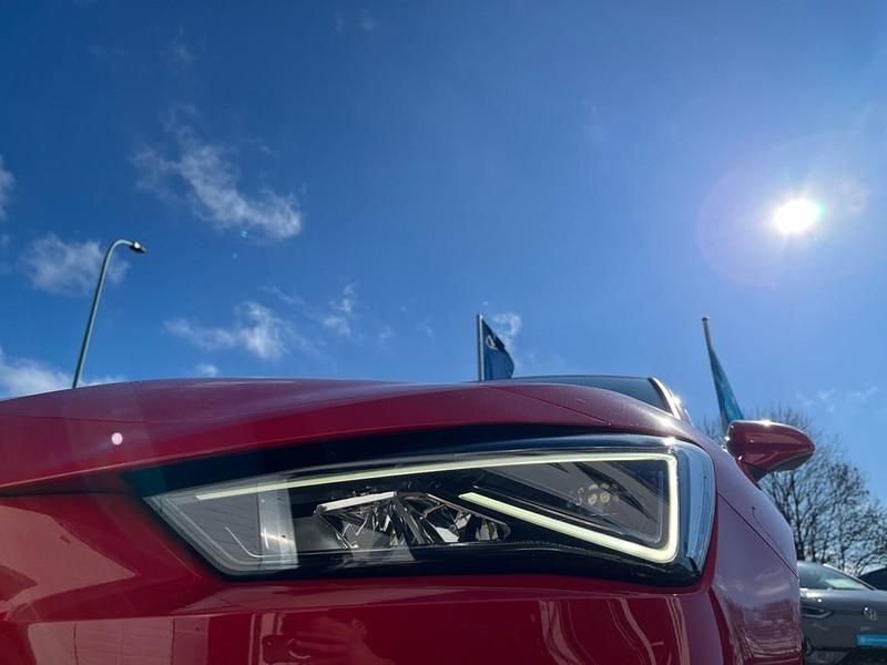 Gebraucht Seat Leon Style 110 PS (80 kW) 2022 Rot Limousine