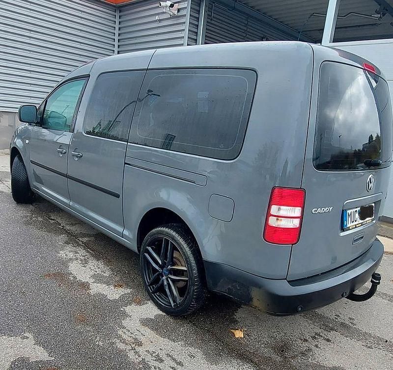 Second-hand VW Caddy 102 CP (75 kW) 2011 Gri Monovolum