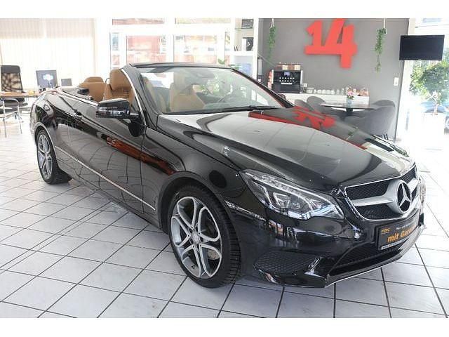 Gebraucht Mercedes E250 211 PS (155 kW) 2015 Obsidian black metallic Cabrio