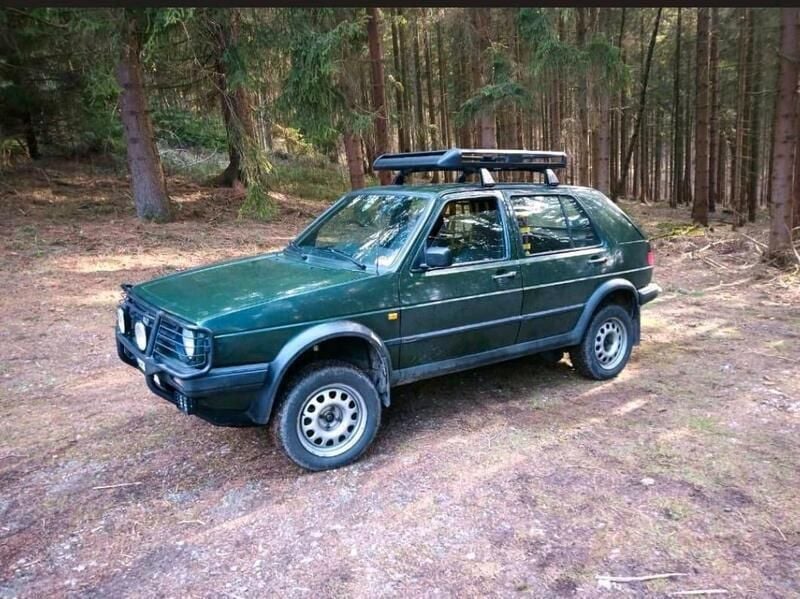Grün Gebraucht 1990 VW Golf Country Kleinwagen | 6.999 € - Bild 1/4
