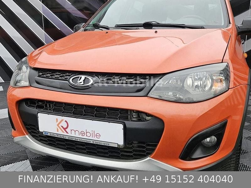 Second-hand Lada Kalina 98 CP (72 kW) 2017 Roșu Berlinǎ