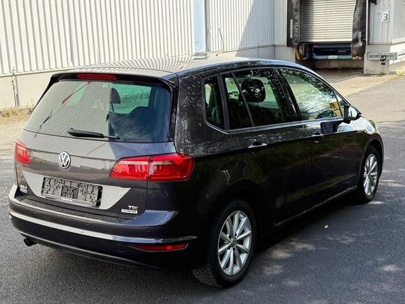 Gebraucht VW Golf VII LOUNGE 110 PS (80 kW) 2015 Grau Limousine