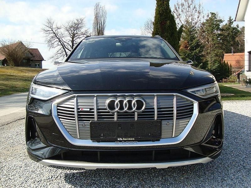 Gebraucht Audi e-tron S-Line 300 kW (408 PS) 2021 Schwarz SUV