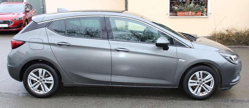 Gebraucht Opel Astra Dynamic 125 PS (91 kW) 2017 Quarz grau Kleinwagen