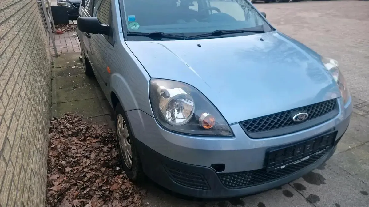 Gebraucht Ford Fiesta 65 PS (47 kW) 2007 Blau Kleinwagen