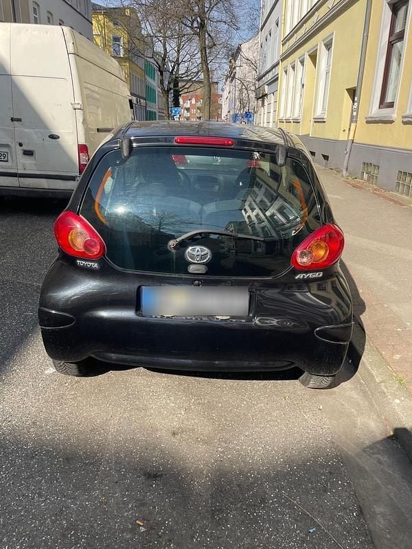 Gebraucht Toyota Aygo 68 PS (50 kW) 2006 Schwarz Kleinwagen