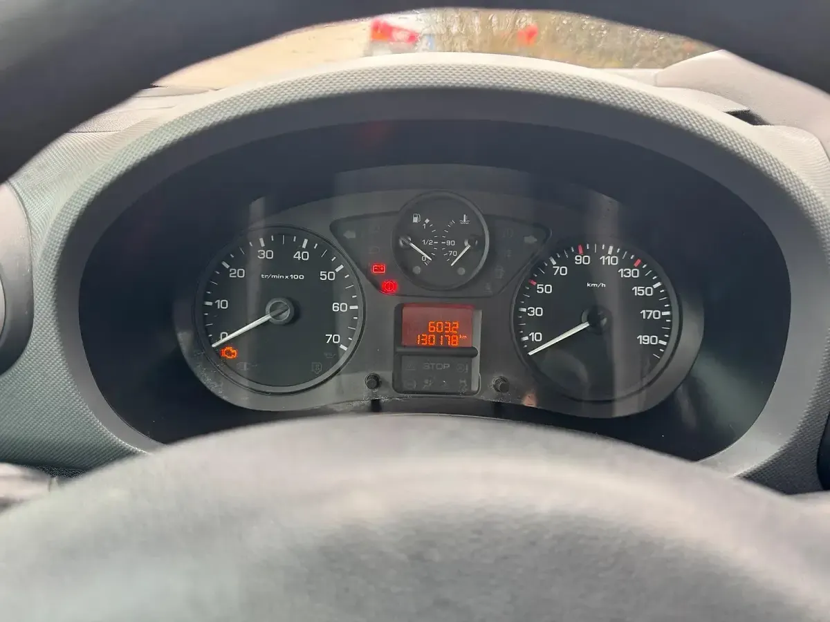 Gebraucht Peugeot Partner 90 PS (66 kW) 2008 Weiß Van / Kleinbus