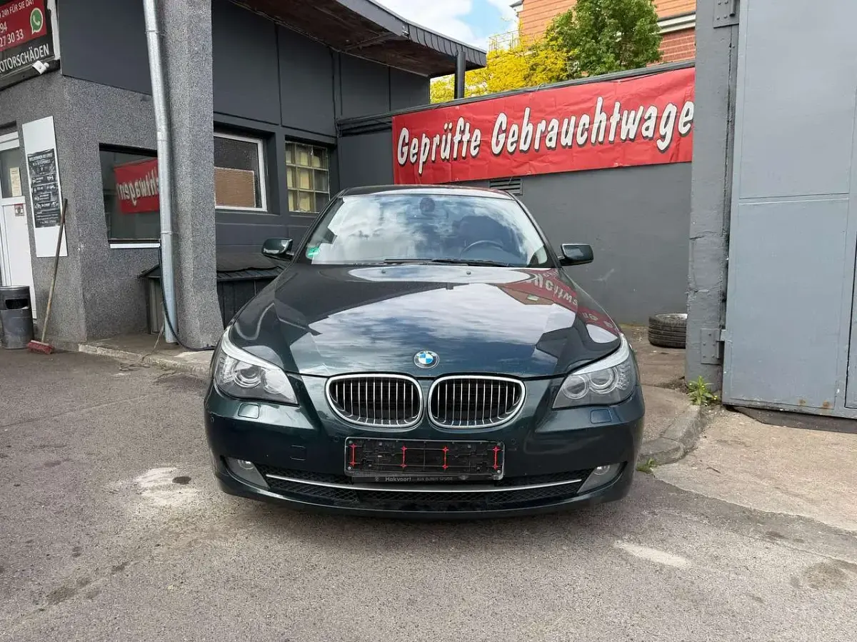 Gebraucht BMW 523 190 PS (139 kW) 2008 Tiefgruen metallic Limousine