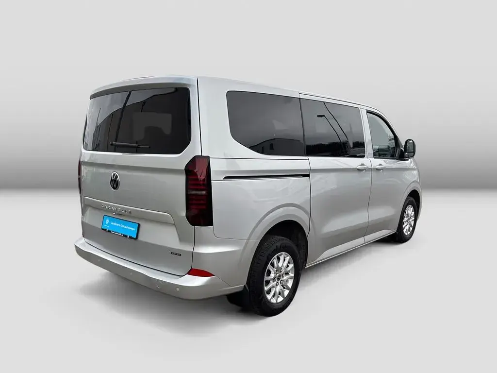 Gebraucht VW Caravelle Life 150 PS (110 kW) 2025 Grau Van