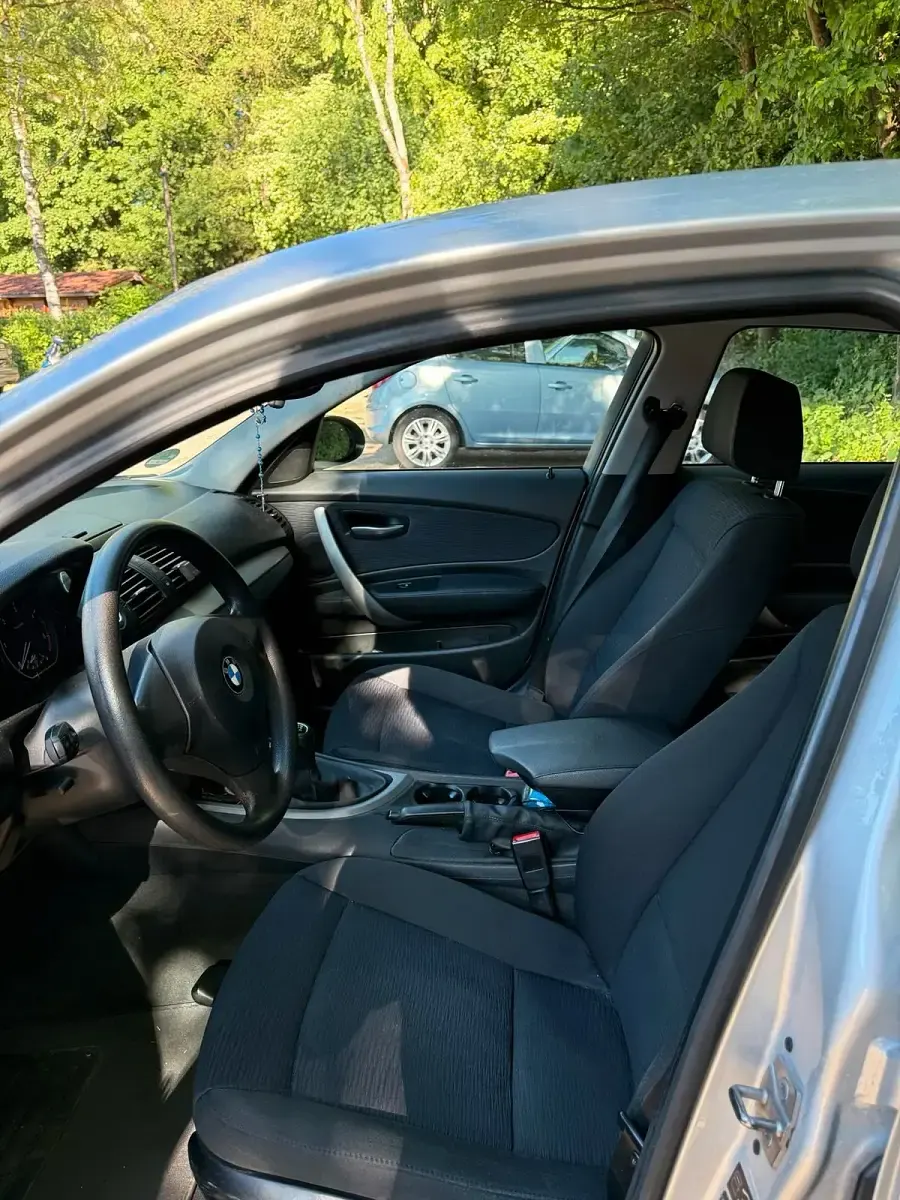 Gebraucht BMW 118 140 PS (102 kW) 2009 Grau Kleinwagen