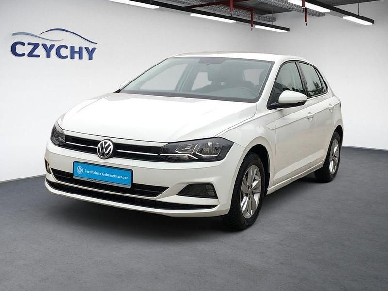 Weiß Gebraucht 2017 VW Polo Comfortline Limousine | 11.980 € (Guter Preis) - Bild 1/4