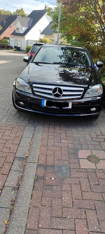 Schwarz Gebraucht 2007 Mercedes C180 Limousine | 3.800 € (Fairer Preis) - Bild 1/4